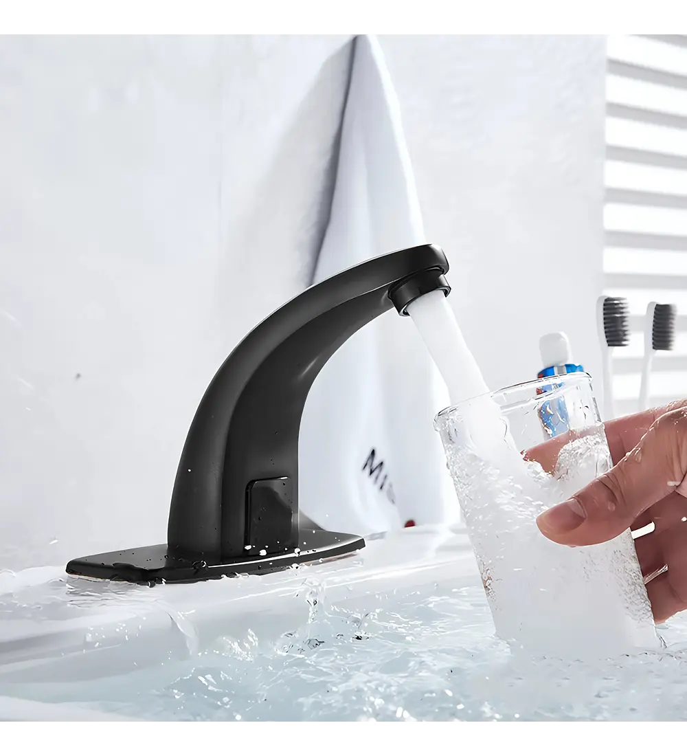 Llave Baja Sensor Lavamanos Negro mate - Aqua center 